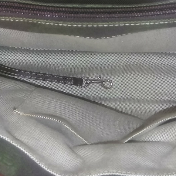 DOONEY & BOURKE TOTE With ACCESSORIES - Picture 7 of 13